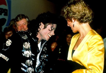 Recuerdan. Por medio de TikTok se viralizó el primer encuentro del fallecido cantante Michael Jackson y la princesa Diana.