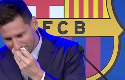 Lionel Messi no pudo contener la emoción el domingo en su despedida del Barcelona, y dijo que no estaba preparado para abandonar el club.