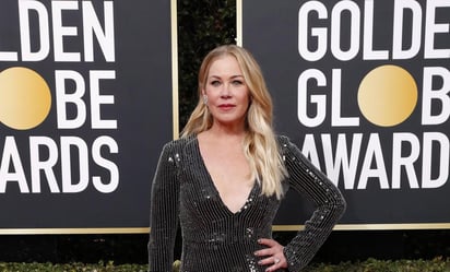 La actriz galardonada con el Emmy Christina Applegate anunció que tiene esclerosis múltiples y describió su diagnóstico como un “camino difícil”. (ARCHIVO) 