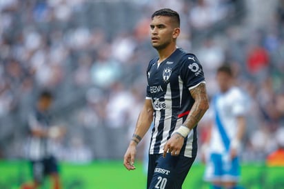 El chileno Sebastián Vegas, defensa de Rayados de Monterrey, mencionó que la idea no es dejar que Cruz Azul los sorprenda en el juego de ida por las semifinales de la Liga de Campeones de la Concacaf: 'Ellos tienen un modelo muy intenso, eso se los impregnó su actual técnico (Juan Reynoso). Hacen transiciones muy rápidas, tienen jugadores de mucha calidad, nos pueden sorprender, y estamos trabajando para que no hagan eso en nuestra casa. Debemos de poner las reglas, porque somos locales'. (ARCHIVO) 
