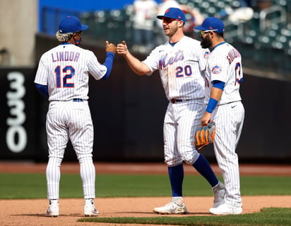 El campocorto puertorriqueño de los Mets de Nueva York, Francisco Lindor, fue colocado en la lista de lesionados luego del juego del 16 de julio, tras lesionarse durante un turno ante los Piratas de Pittsburgh. Las pruebas revelaron una distensión de Grado 2 en su oblicuo, que tomaría entre cuatro y seis semanas para sanar, según el gerente general de los Mets, Zack Scott.
