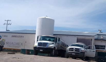 “Que se den las condiciones para que los productores del sector social sigan trabajando, pues en el norte del país, se les ha dejado solos, no hay apoyos y cuando se nos dio una esperanza con la instalación del Centro Regional de Acopio de Liconsa, se nos volvió a abandonar” afirmó Baudilio Rodríguez Abusaid , presidente de la Confederación Nacional de Productores Rurales (CNPR). (ARCHIVO) 
