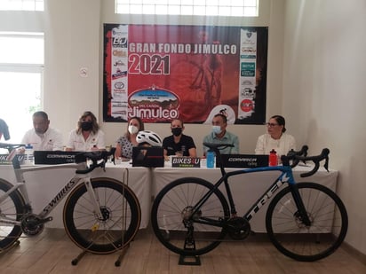 Un reto supremo a las condiciones, habilidades e incluso la mentalidad de los ciclistas laguneros, se realizará el próximo domingo 3 de octubre, cuando se llevará a cabo el Gran Fondo Jimulco 2021, competencia de 100 kilómetros pedaleando. (AARÓN ARGUIJO)