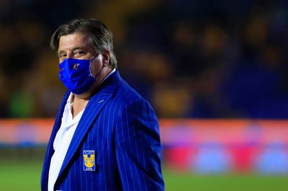 Miguel Herrera sabe que todavía tiene que mejorar el funcionamiento de los Tigres y también está consciente del equipo en el que está. (ARCHIVO) 
