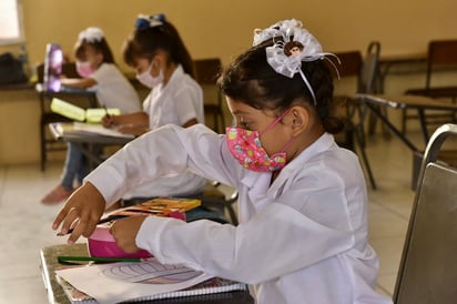 El regreso a clases ha generado un aumento en la actividad económica en distintos sectores productivos, desde los comercios formales e informales hasta los restaurantes. (EL SIGLO DE TORREÓN)
 