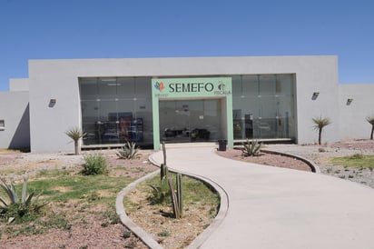 El cuerpo del joven fue enviado a las instalaciones del Servicio Médico Forense (Semefo) de Durango.