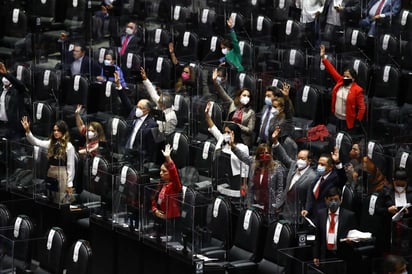 El pleno de la Cámara de Diputados aprobó la minuta de la Ley Federal de Revocación de Mandato con la que se realizará una consulta popular en marzo de 2022. (EL UNIVERSAL)