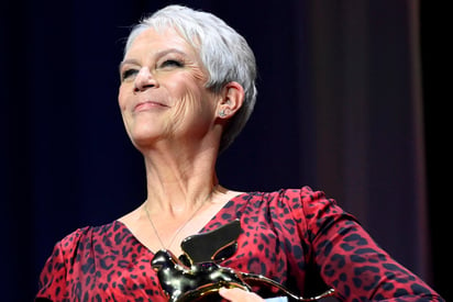 La actriz estadounidense Jamie Lee Curtis cerró hoy un círculo en el Festival de Venecia con la presentación de una nueva entrega de la emblemática y taquillera saga de terror 'Halloween'. (EFE)
