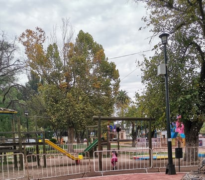 Áreas de juegos en parques y restaurantes seguirán cerradas pese al cambio de naranja a amarillo en el semáforo epidemiológico. (EL SIGLO DE TORREÓN / Daniel Estrada)