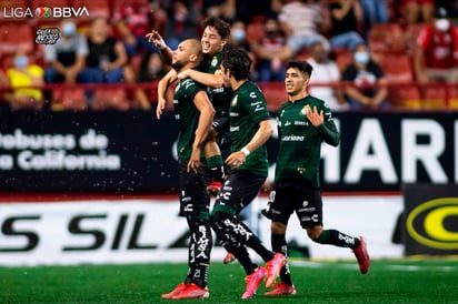 Los Guerreros de Santos Laguna visitaron a los Xolos de Tijuana como parte del compromiso de la jornada 8 del Torneo Apertura 2021 de la Liga MX, también conocido como Grita México A21, en donde el equipo lagunero perdió 2-1 ante los fronterizos, aunque los rivales de los albiverdes no se fueron limpios.  (CORTESÍA/ LIGA MX) 
