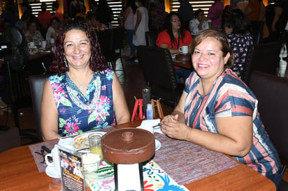 Alejandra Adame y Guadalupe Barrientos.
