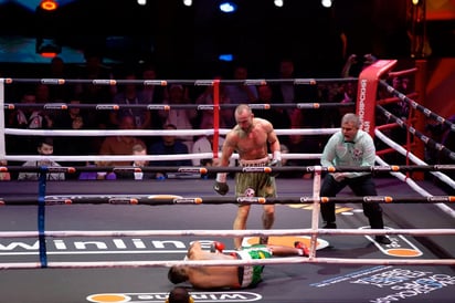 El invicto peso Welter Alexander Besputin, noqueó en el quinto round al mexicano Mauricio “Trompas” Pintor, en el combate estelar de una cartelera que se llevó a cabo en el Palacio de Deportes Ivan Yarygin en Krasnoyarsk, el corazón de Siberia, en Rusia.