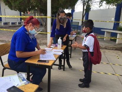 Al momento la Secretaría de Salud de Durango descarta brotes de COVID-19 al interior de los planteles educativos. (ARCHIVO)