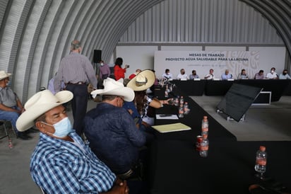 Ayer se llevó a cabo la octava mesa de diálogo entre la Comisión Nacional del Agua con distintos sectores de la población. (CORTESÍA)