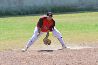 A gran ritmo y con excelentes duelos, ha comenzado la temporada “Francisco Javier Arreola” en la Liga de Softbol Industrial y Comercial, que entregó numerosas emociones durante su segunda jornada del rol regular.(ARCHIVO) 
