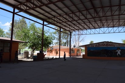 LLaman a empresarios, comerciantes y exalcaldes a apadrinar una escuela para mejorar sus instalaciones. (EL SIGLO DE TORREÓN)