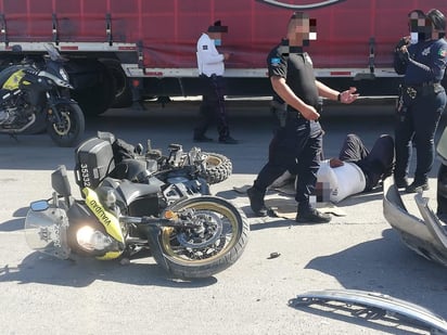 Elemento terminó tendido con distintos golpes en el cuerpo y una fractura. (EL SIGLO DE TORREÓN)