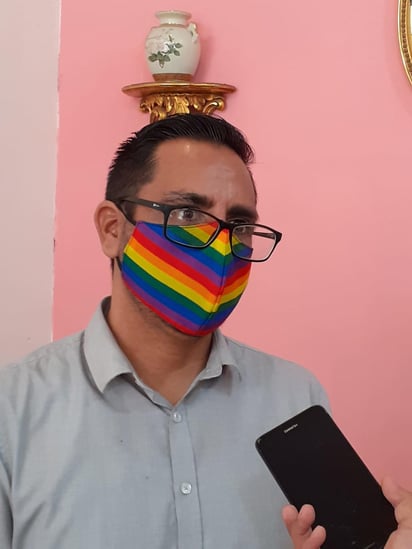 Recordó que Coahuila ha sido punta de lanza en relación a derechos humanos y civiles para la población LGTBI, por lo que se está quedando atrás en esta materia.

