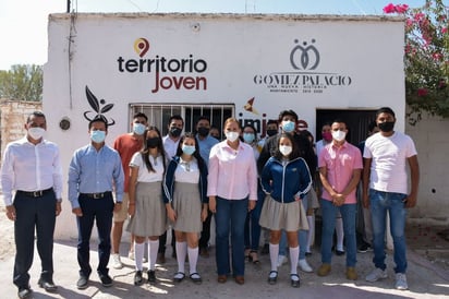 La alcaldesa de Gómez Palacio inauguró el espacio que es parte del programa federal en apoyo a los jóvenes. (CORTESÍA)