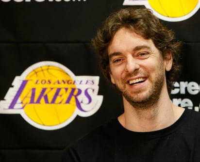 Pau Gasol anunció el martes su retiro del baloncesto profesional, poniendo fin a una carrera de dos décadas en la que conquistó dos títulos de la NBA y un campeonato mundial con la selección de España.
(AP) 