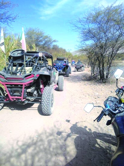 Tan solo la semana pasada fueron detectados 15 jóvenes en racers intentando ingresar al Cañón de Fernández. (EL SIGLO DE TORREÓN)