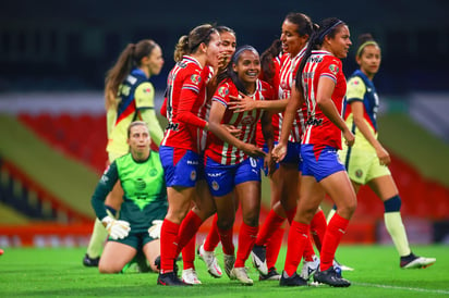 Las Chivas reciben al América este lunes en una nueva edición del Clásico Nacional en la Liga MX Femenil. El partido se disputará en el estadio Akron. (ESPECIAL)