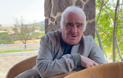 Sin avances y aún dependiente de ayuda para respirar, es como describen la situación de Vicente Fernández en un nuevo reporte médico, el cual se dio a conocer a través de las redes sociales del cantante, único medio para saber sobre su recuperación desde hace dos meses. (ESPECIAL)  