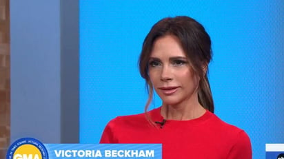 Cuando creíamos que la reciente transformación de Tom Cruise era el hightlight de la semana, llegó Victoria Adams (o Beckham) con sus nuevos labios. La esposa del astro inglés, David Beckham, sorprendió a miles de personas durante una entrevista para televisión, en la que luce muy diferente. (CAPTURA) 
