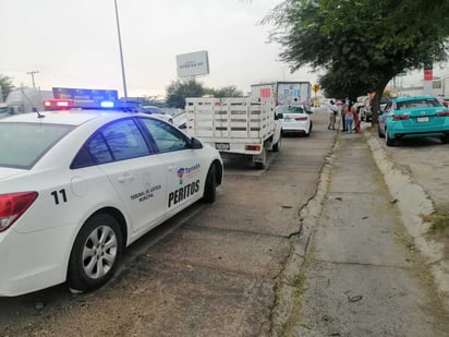 Sólo hubo daños materiales, ya que ninguno de los conductores salió lesionado. (EL SIGLO DE TORREÓN)