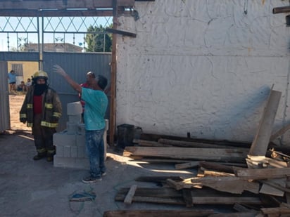 Compañeros de trabajo lo trasladaron hasta el área de urgencias. (EL SIGLO DE TORREÓN)