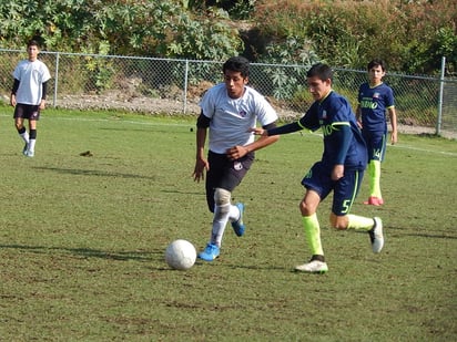 Una jornada dominical repleta de emociones se esperan en Laguna Sports y otros campos de la región, con trepidantes encuentros (ARCHIVO) 