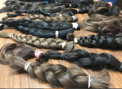 La Plaza de Armas de Gómez Palacio y la Plaza Mayor de Torreón, serán sede de para la recepción de trenzas y para el corte de cabello, de quienes deseen donarlo para la elaboración de pelucas oncológicas para aquellas mujeres y niñas que luchan y quienes son sobrevivientes de cáncer.
