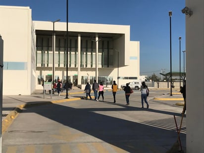 Para esta primera jornada serán 7 mil 300 las dosis que se aplicarán en toda la entidad, de las cuales 1,200 serán en Gómez Palacio. (EL SIGLO DE TORREÓN)