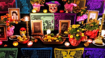 Hablar de la muerte nos remite a dolor, tristeza y sentimiento, pero en México, se celebra con cariño, tradición, colores y, sobre todo, olores y sabores. Si hablamos de la festividad de Día de Muertos en automático pensamos en las películas como 'Spectre' de James Bond o la más querida, 'Coco' de Pixar.