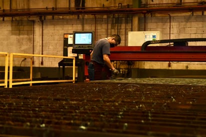 Los trabajadores en México parecen haber reingresado a la fuerza laboral peor pagados y con subempleo elevado. (ARCHIVO)