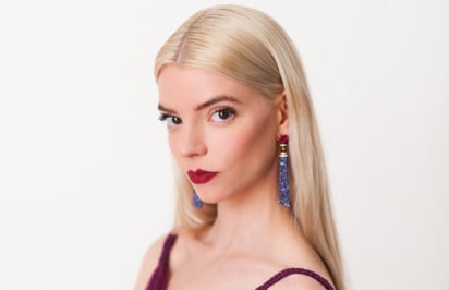 La actriz Anya Taylor-Joy es la nueva embajadora de la moda y la belleza de la firma francesa Dior, que renueva su imagen con nuevos nombres del mundo de la interpretación. (ESPECIAL) 