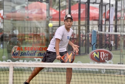 Arrancó el segundo torneo Anual de pádel en el Parque España con intensa actividad en todas las categorías y en ambas ramas.