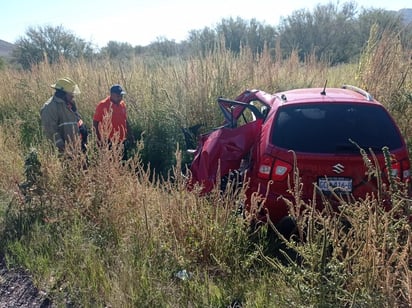 El fatal percance carretero se registró alrededor de las 10 de la mañana, en el tramo León Guzmán-Cuencamé. (EL SIGLO DE TORREÓN)