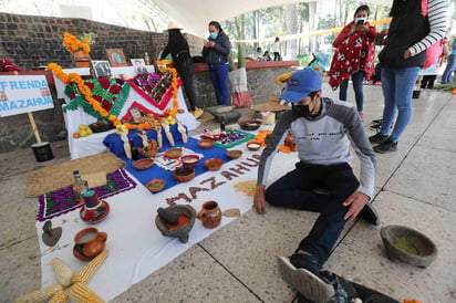 Recomiendan a la población evitar aglomeraciones masivas en este Día de Muertos. (ARCHIVO)