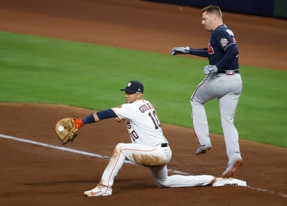 Los Bravos de Atlanta buscarán el título de la Serie Mundial cuando visiten hoy a los Astros de Houston en el juego 6 del Clásico de Otoño. (EFE)