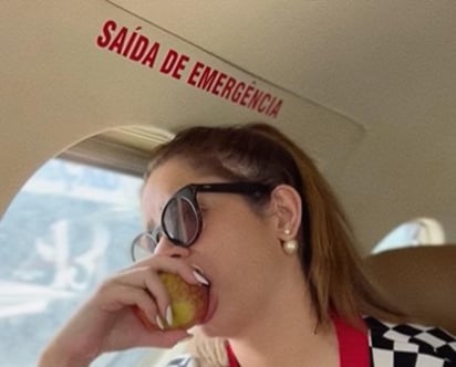 La cantante Marília Mendonça, quien falleció tras sufrir un accidente aéreo al estrellarse la avioneta en la que viajaba para un concierto en el estado de Minas Gerais (sureste de Miami), está causando mucha conmoción entre sus fans que la están despidiendo en la última publicación que hizo la artista antes del percance en el perdió la vida. 