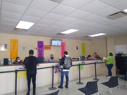 Por el Buen Fin, del 8 al 22 de noviembre, los automovilistas pueden obtener un 50 % en el trámite de la licencia para conducir. (EL SIGLO DE TORREÓN / Mary Vázquez)