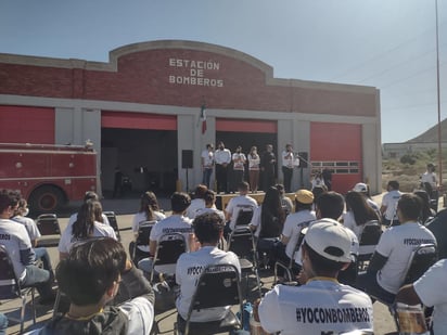 Más de 120 voluntarios saldrán a botear. (ISABEL AMPUDIA)