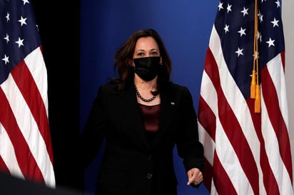 Kamala Harris hizo historia este viernes durante 85 minutos al convertirse en la primera mujer en ocupar durante un 'breve período de tiempo' la Presidencia de EUA, mientras el mandatario, Joe Biden, era sometido a una colonoscopia rutinaria. (ARCHIVO)
