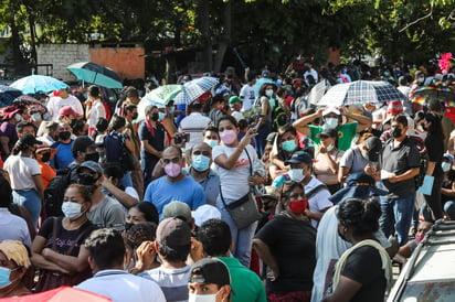 México se mantiene como el cuarto país con más muertes por la COVID-19, detrás de Estados Unidos, Brasil y la India. (EFE)