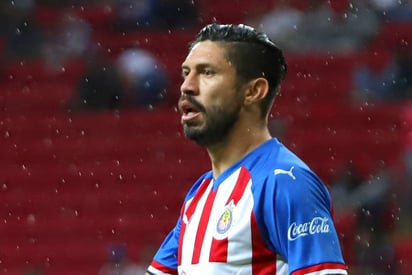 La etapa de Oribe Peralta como jugador de Chivas llegó a su fin, luego de que el club diera a conocer a través de sus redes sociales que el delantero ya no formará parte del equipo, aunque se queda con las puertas abiertas para volver.  (ARCHIVO) 
