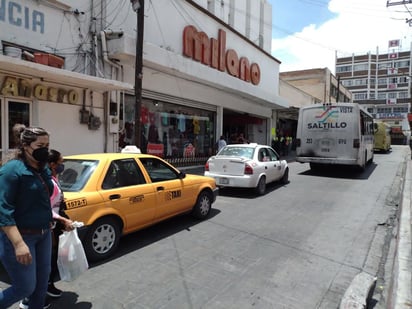 Tras la posibilidad de que en taxis se pudieran colocar. (ISABEL AMPUDIA)