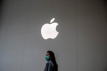 El gigante tecnológico Apple anunció un servicio mediante el cual venderá a sus clientes piezas y herramientas específicas de teléfonos iPhone y computadoras Mac para que puedan arreglarlos ellos mismos en casa, sin tener que acudir a la tienda. (ESPECIAL) 
 