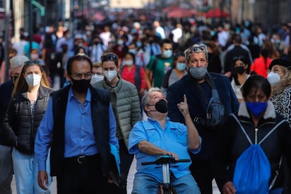 Expertos en salud hicieron ayer un llamado al Gobierno federal a que reconsidere las medidas de prevención en México, ya que ómicron es considerada como una variante de preocupación.  (ARCHIVO) 