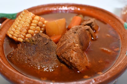 MOLE DE OLLA... por Isabel Recillas